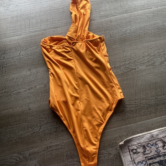 Princess Polly bodysuit - Picture 3 of 5